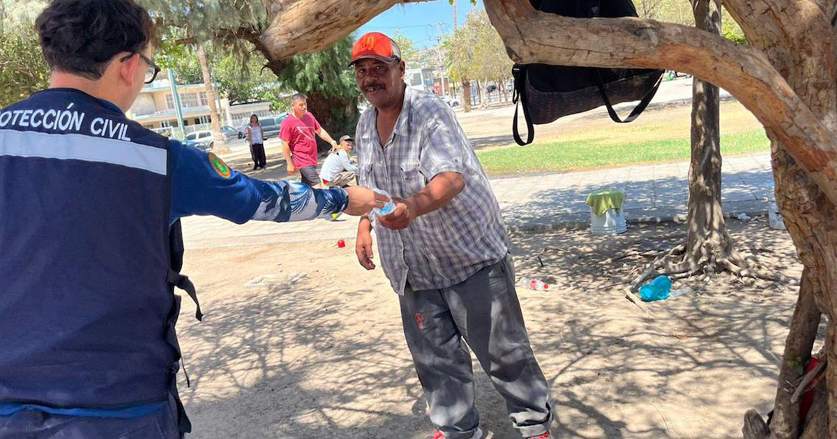 Mantiene Ayuntamiento de Hermosillo operativo de ayuda a personas vulnerables ante altas temperaturas