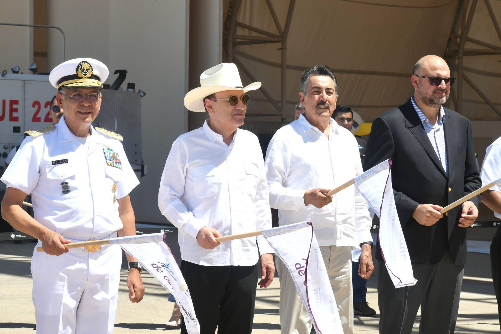 Gobernador Durazo y SEMAR arrancan obras de modernización de aeropuertos de Ciudad Obregón y Guaymas