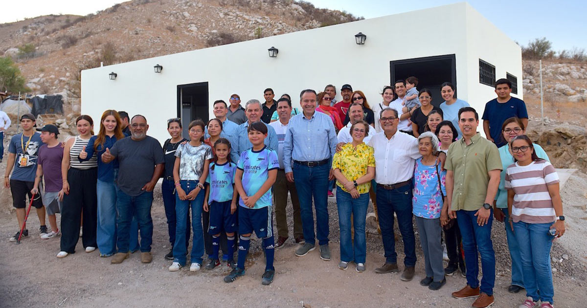 Entrega Toño Astiazarán primera etapa de Centro Comunitario Las Lomas en beneficio de vecinos del sector