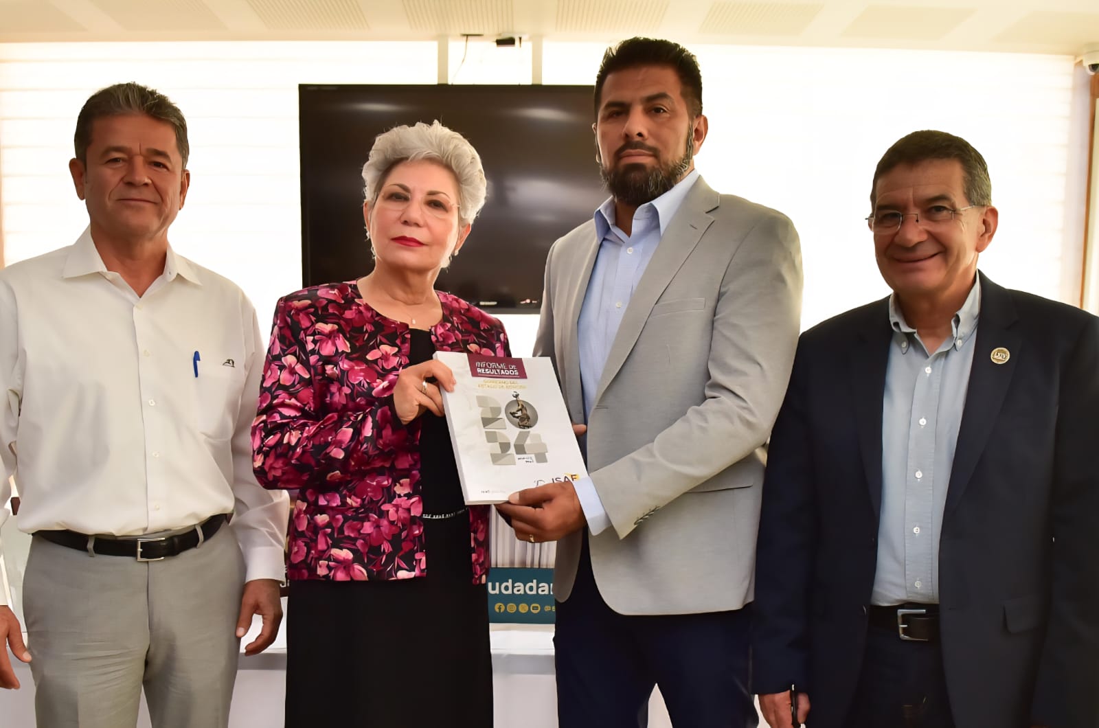 Presenta ISAF al Congreso del Estado informe de resultados de la cuenta pública estatal y municipal del 2024 Presenta ISAF al Congreso del Estado informe de resultados de la cuenta pública estatal y municipal del 2024
