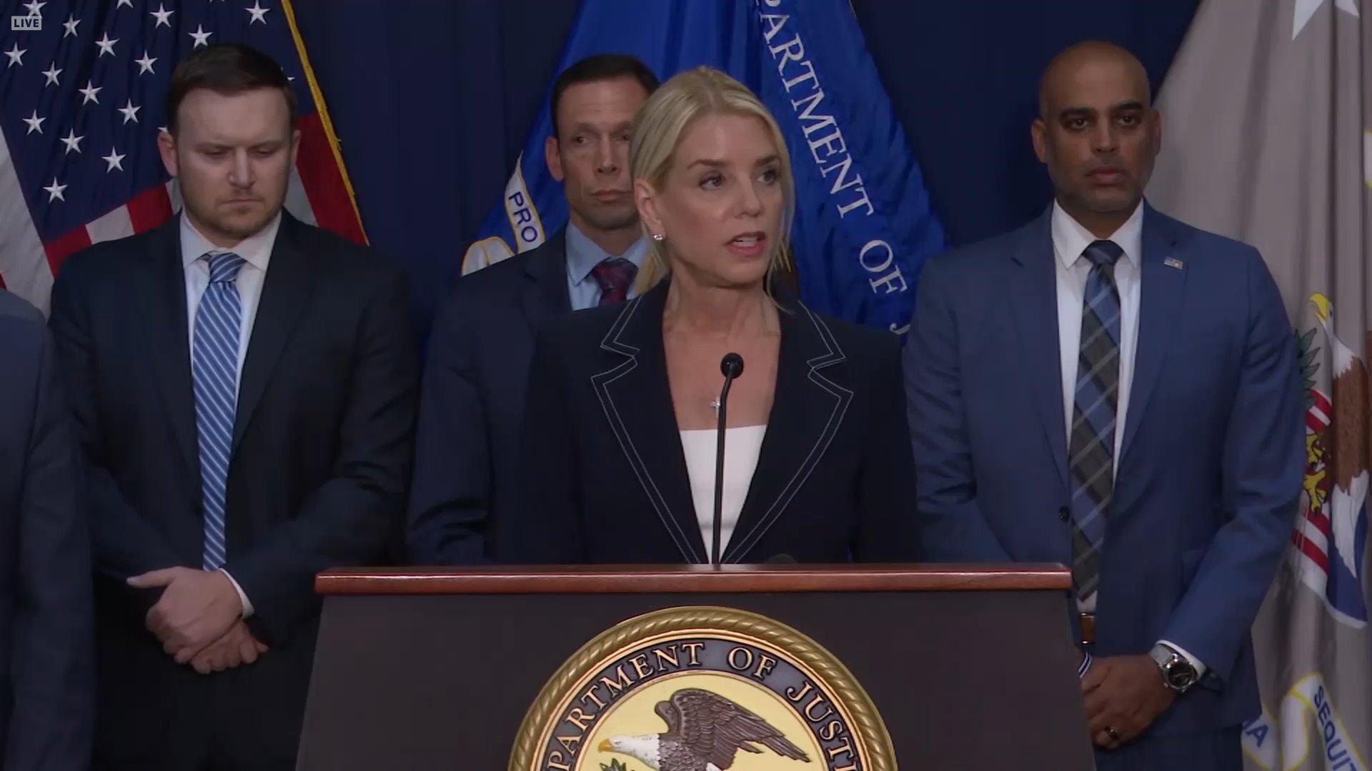 “El Mayo” Zambada se declara culpable en EU; Pam Bondi aclara a Sheinbaum que no darán detalles de su captura “El Mayo” Zambada se declara culpable en EU; Pam Bondi aclara a Sheinbaum que no darán detalles de su captura