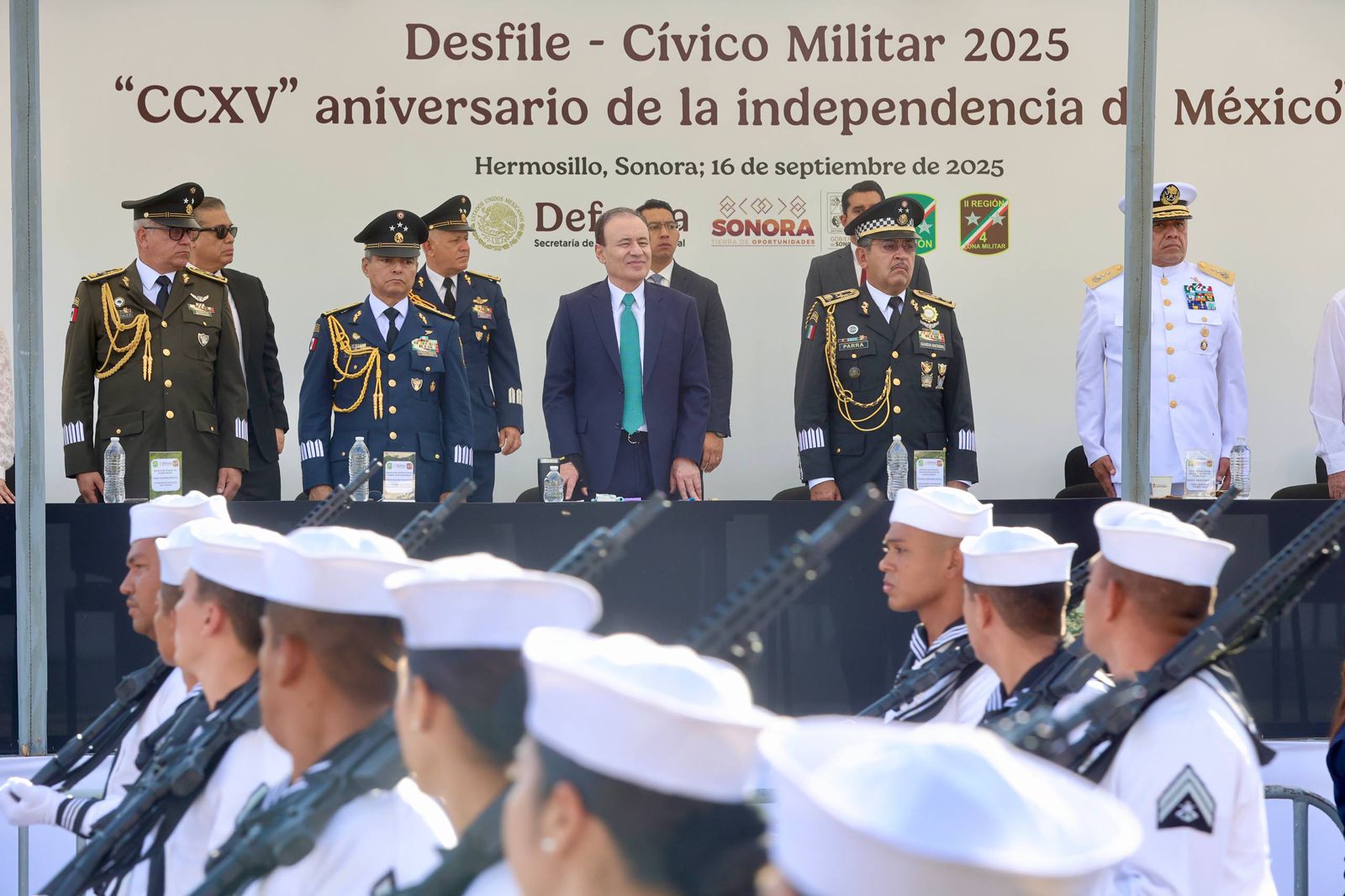 Encabeza Gobernador Durazo  conmemoración del 215 aniversario de la Independencia de México en Sonora