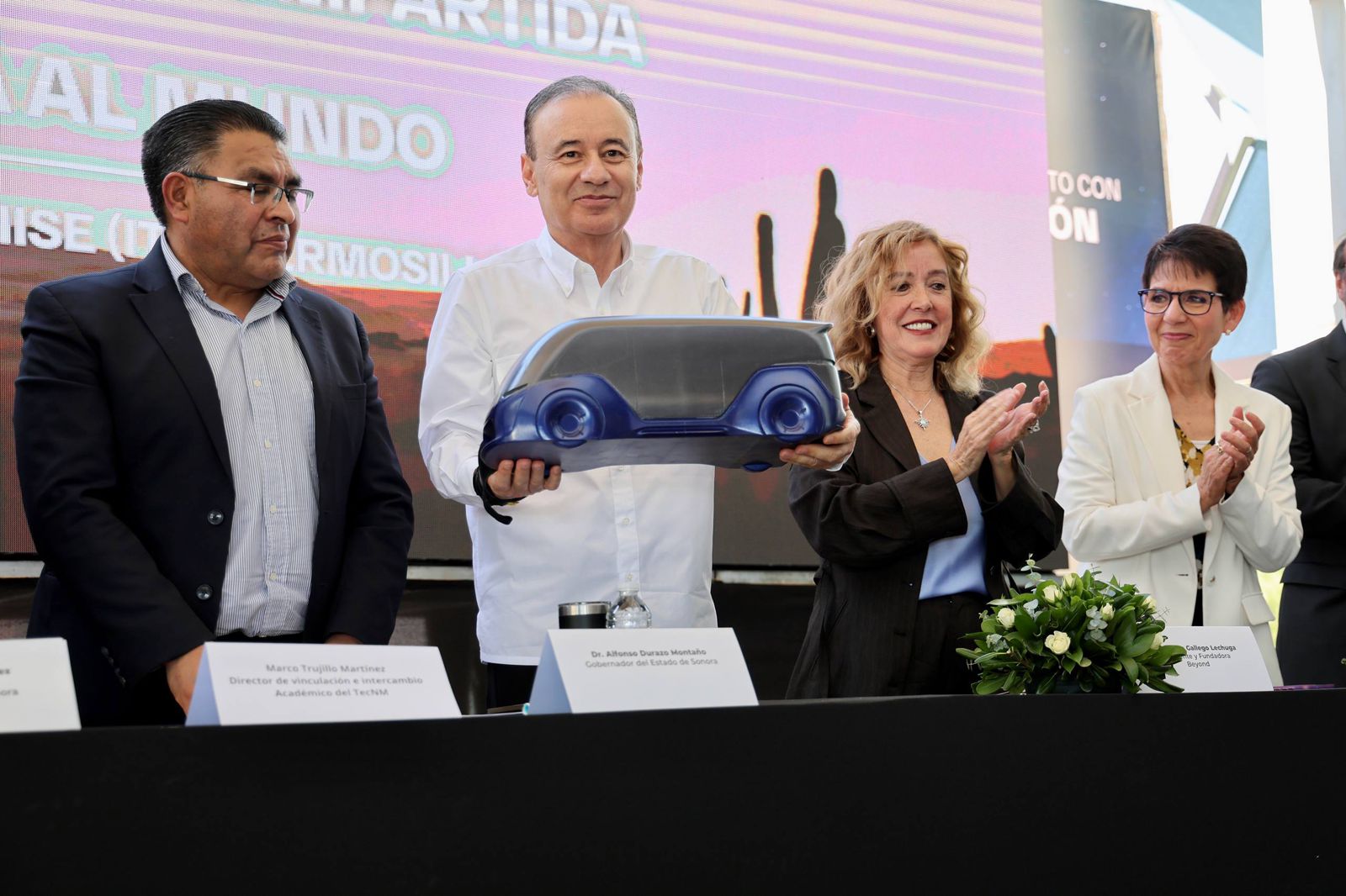 Gobernador Durazo comienza en Sonora la nueva era de la industria automotriz mexicana