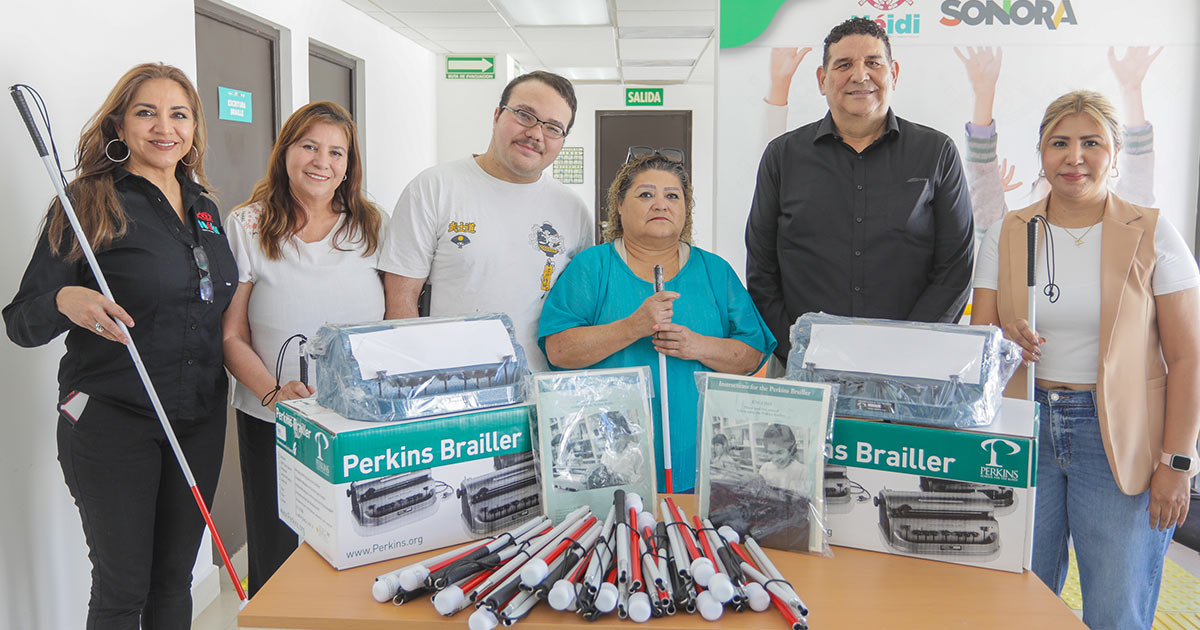 Congreso de Sonora dona equipo Braille y bastones al Centro Néidi