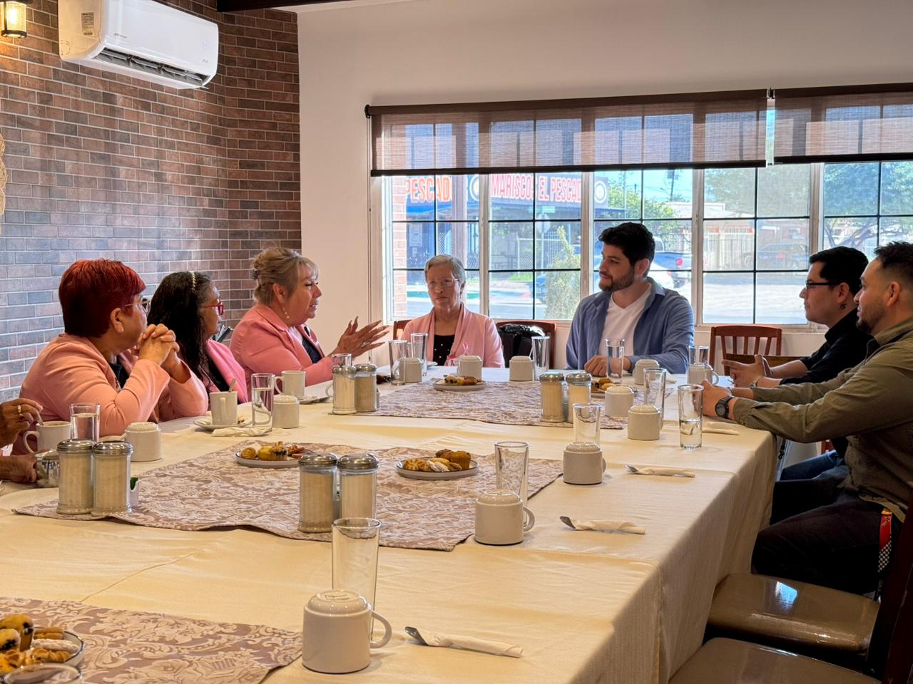Encabeza el diputado Juan Pablo Arenivar entrega de estudios médicos a mujeres de San Luis Río Colorado Encabeza el diputado Juan Pablo Arenivar entrega de estudios médicos a mujeres de San Luis Río Colorado