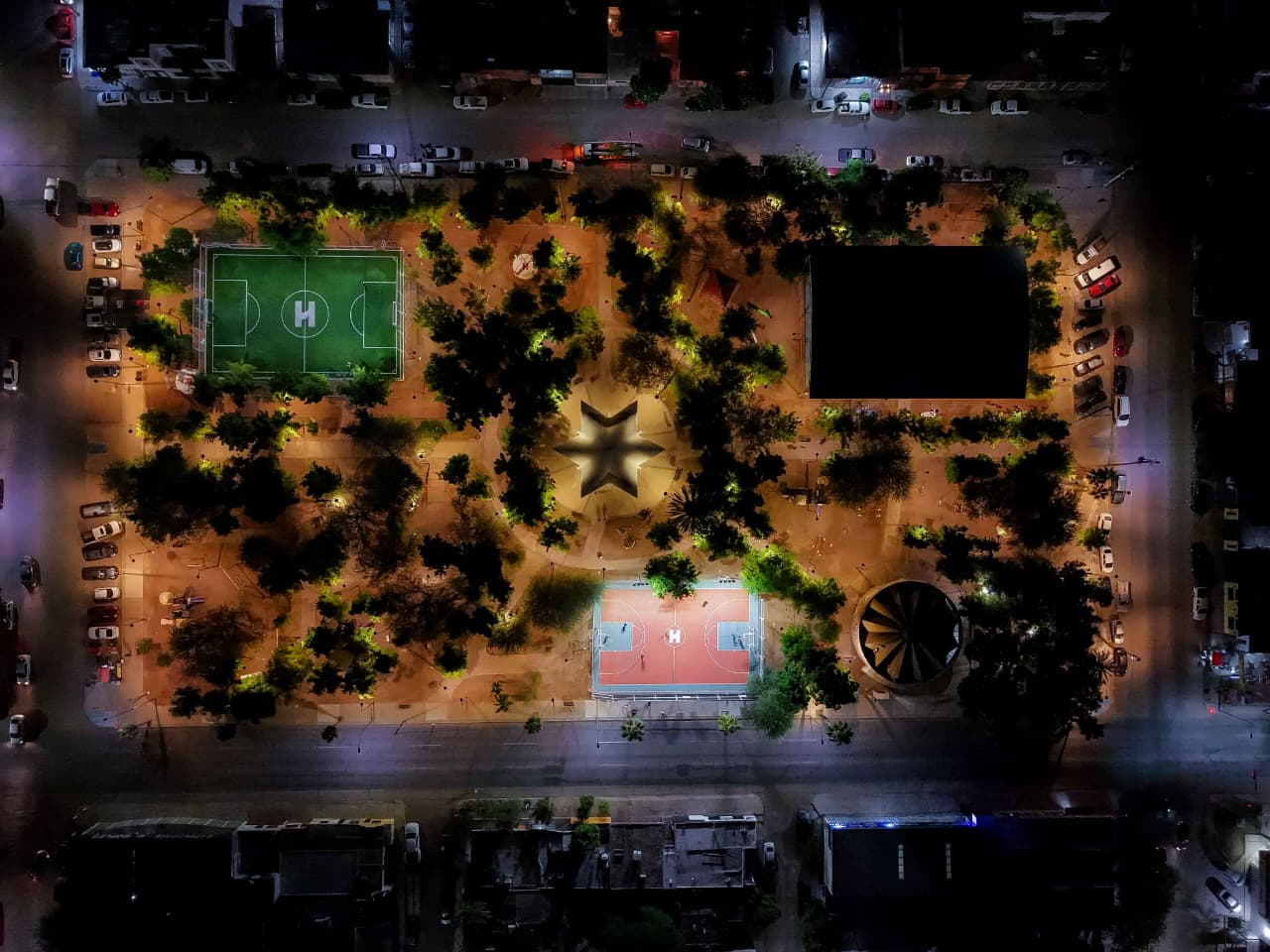 Toño Astiazarán entrega como nuevo el parque Copacabana, obra decidida por los vecinos