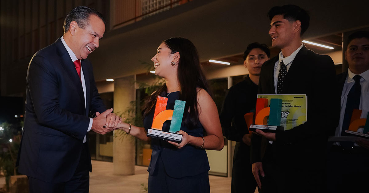 Destaca Toño Astiazarán talento de jóvenes en el Premio Municipal de la Juventud 2025